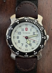 Vintage Victorinox Swiss Army Sportline Quartz Field Watch – 4.562 – New Battery
