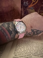 Quartz Analog Wristwatch White Dial Multicolor Arabic Numerals Pink Silicone