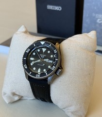 SEIKO MENS 5 SPORT SKX AUTOMATIC WATCH SRPD65K3 BLACK DIAL- PRE OWNED