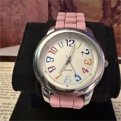 Quartz Analog Wristwatch White Dial Multicolor Arabic Numerals Pink Silicone