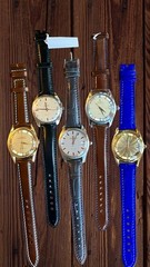 Universal Geneve, Polerouter Date, gold plated, 35mm case strap cream dial