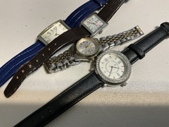 Lot Off 4 Lady Watch Pre-owned. Not Tested. Not Working. For Parts or batteries