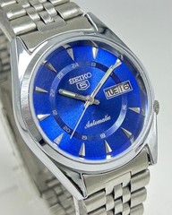 Vintage Seiko 5 Blue Dial Day Date Automatic Japan Movement No.7009A Men Watch