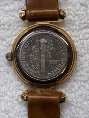 VINTAGE Britannia Mercury Dime (dime-1926) 2-tone Coin Watch Women 1980 Untested