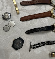 Vintage Watches Lot Of 15+ Men/ Women Not Tested Back Off Some All Brands
