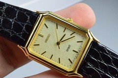Vintage watch Seiko Spirit 5E31-5B60 Yellow Men Quartz Tank 27mm
