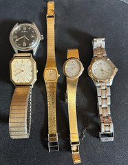 Mixed Brands Lot of 5 Vintage Seiko Quartz, Wenger. Running