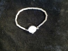 Vintage TIMEX Winding Ladies Wristwatch w/ Stretch Band Chrome Plated