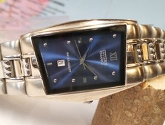 QUARTZ BLUE DIAL 1012-S018811 JAPAN UNISEX ADULTS FULL WORKING ALL ORG.