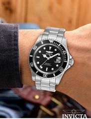 Men’S Pro Diver Quartz Watch with Stainless Steel Strap