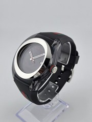 Gucci Sync XXL Men’s Black Logo Dial silicone Strap Watch – YA137101 ($680 MSRP)