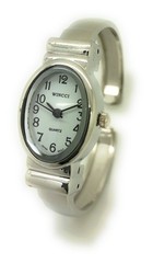 Wincci Ladies Small Oval Case Metal Bangle Cuff Fashion Quartz Watch