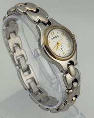 Women’s FOSSIL Wrist Watch……….Reloj de Mujer Marca FOSSIL