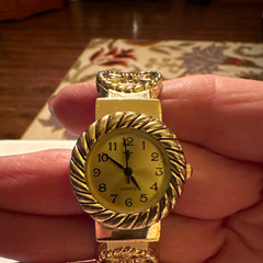 Women’s Gold Tone Analog Quartz Wristwatch Metal Bangle Arabic 12-Hour Dial
