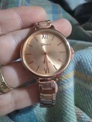 Geneva new rose coloured wristwatch