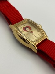 Betty Boop Character Watch in Valentine Heart Tin New Battery New NATO Red Strap