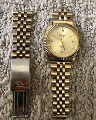 Gruen 321-2035 Gold Tone Quartz Analog Men’s Watch