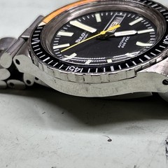 Bulova Snorkel Day-Date Automatic Watch 666 Feet Vintage Rare Devil Diver 7202-4
