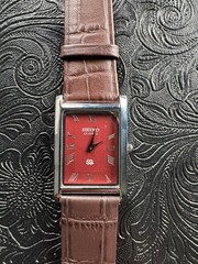 RARE RED DIAL WITH SILVER CASE Vintage Seiko Slim Quartz Men’s Wrist Watch