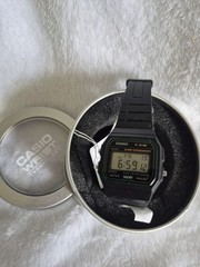 NEW BOXED CASIO Standard F-91W-3DG Green Line Men’s Black Strap
