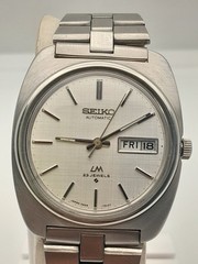 Vintage Seiko LM 5606-7220 Automatic 23 Jewels Silver Linen Dial Day Date Watch