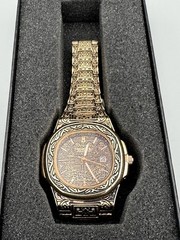ONOLA Stainless Steel Men’s Analog Wristwatch with Case /Tools/ New Battery