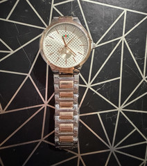 Women’s Dress Quartz Wristwatch Rose Gold Tone White Textured Dial Bracelet