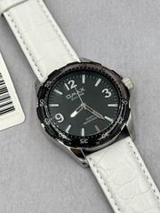 Omax V008A23A Men’s White Leather Strap Black Dial 3-Hand WR Analog Watch