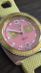 Zodiac Sea Dragon Chronograph Pink Yellow Swiss Quartz Mens Diver Watch ZS2922