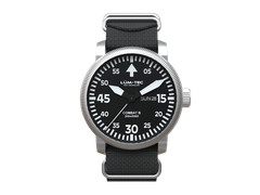 Lum-Tec Combat B67 Day/Date watch, 2-yrwarranty, USA Made, 2 straps, 43mm, NIB