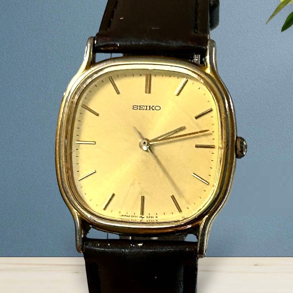 SEIKO Charriot 5P31-5160 Gold Tone Quartz Watch Genuine Leather Band