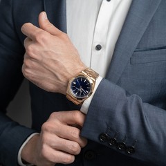 Vacheron Constantin Overseas Watch 41MM Blue Index Hour Markers Dial Rose Gold