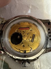 Gucci Swiss Made Stainless Steel mens Watch missing back cover