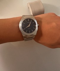 D1 Milano Ultra Thin Black Dial Silver Stainless Bracelet Quartz 5ATM Box Manual