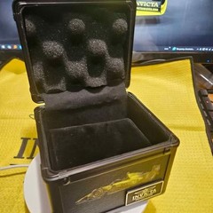 Invicta Racing Watch Display Case – Black/Yellow Collector Box