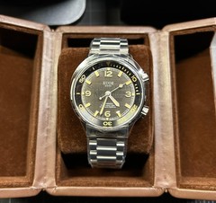 KUOE KYOTO Sombrero 90-011 Black Linen Textured Dial Watch #sm90011-bk-jub