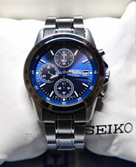 Seiko Chronograph Quartz 100m Date Tachymeter Blue Dial Steel Bracelet Box