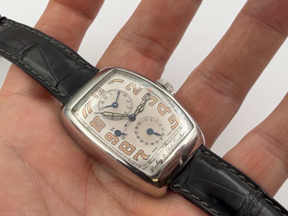 VTG DUBEY & SCHALDENBRAND Aerodin Duo Tonneau Automatic Cal ETA 2892A2 – 33 mm
