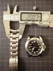 A wristwatch to the Air King equipped with PT5000 movement Automatic and Manual