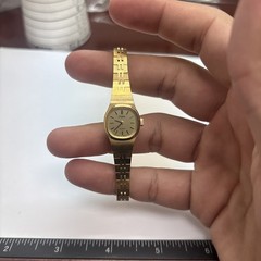Pulsar Women’s Watch Small Face Gold Plated Fits Wrist Size 6”