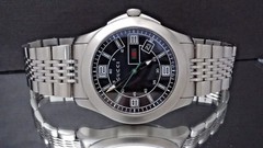 Gucci YA126201 Black Dial Date Stainless Steel 126.2 Series Men’s Watch