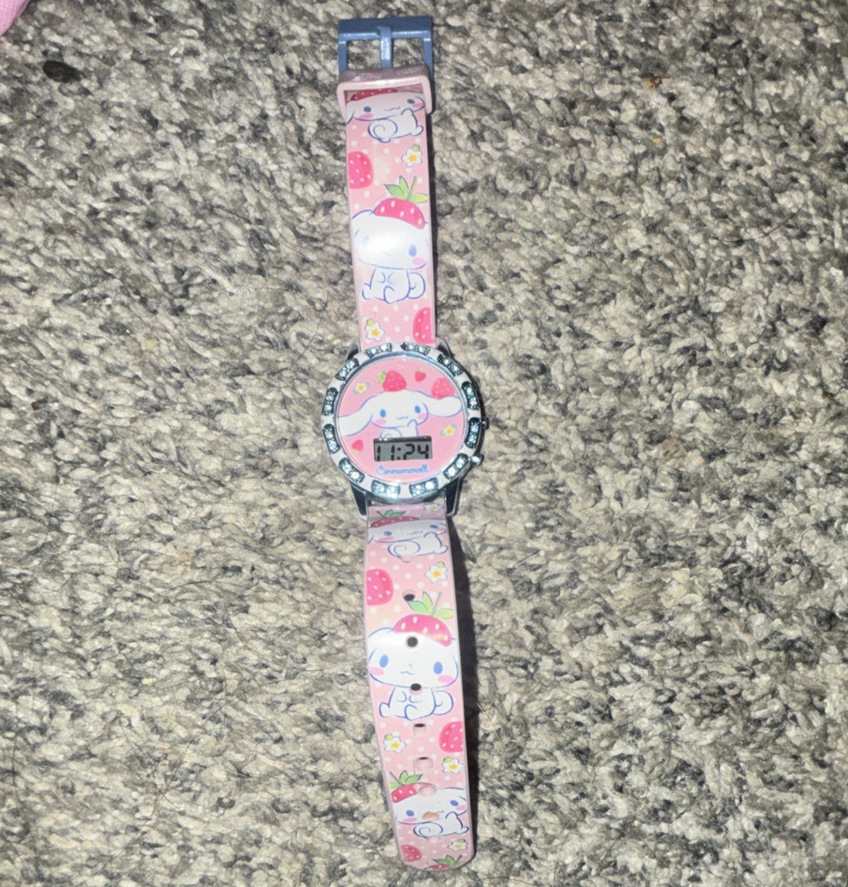 Sanrio Cinnamoroll Girls Digital Quartz Wristwatch 35mm Pink Plastic Strap