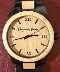 “THE CLASSIC” Original Grain & Natural Wood Wrist Watch w/Roman Numerals & Date!