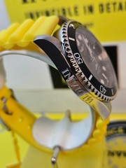 Invicta Special Edition Replica Racing Car w/ Invicta 43mm (50259) Watch Bundle