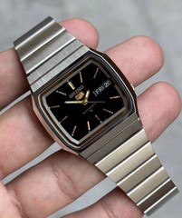 Seiko 5 Automatic Mens Vintage Wrist Watch Day Date Stainless Steel Japan