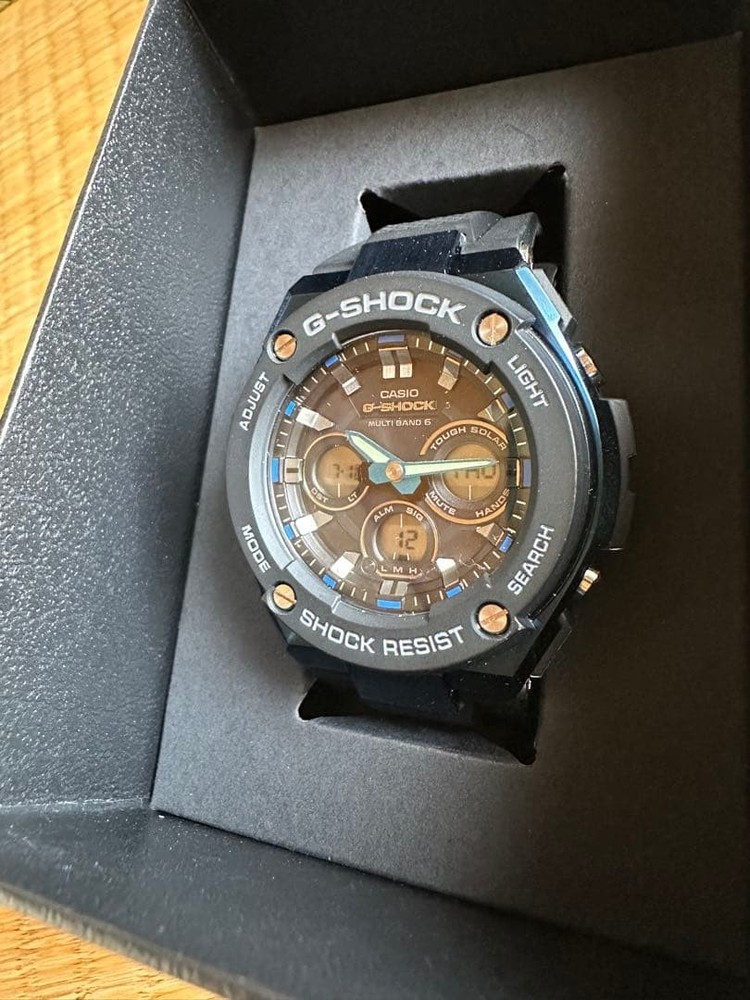 CASIO G SHOCK GST W300G