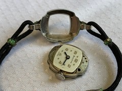 Vtg Bulova Wristwatch Swiss Made 6″ Band Clear Stones Fold Over Clasp *RUNS*