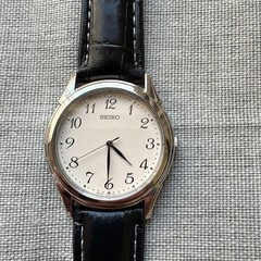 SEIKO 7N01 7141 Wristwatch Quartz Timepiece Ivory Dial Black Band 18mm