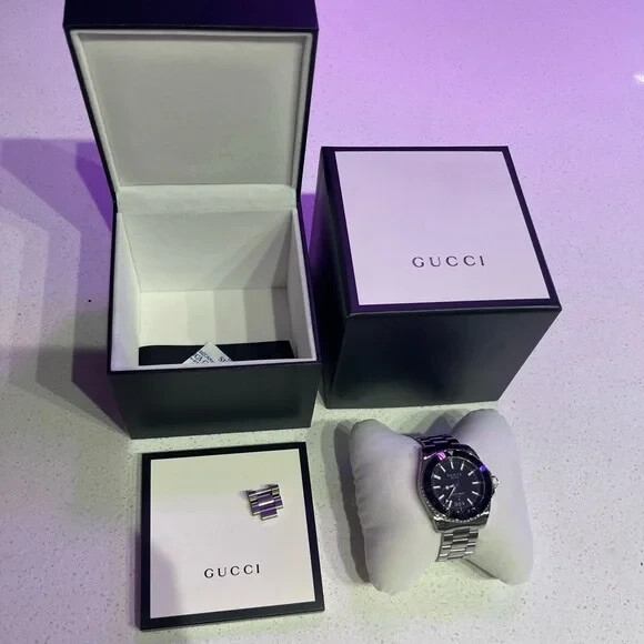 Men’s Gucci Dive Watch 40mm YA136301 – Good Condition