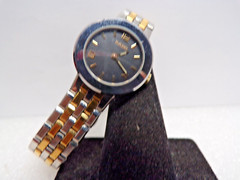 RADO Women’s DIASTAR 153.0344.3 Quartz Watch runs
